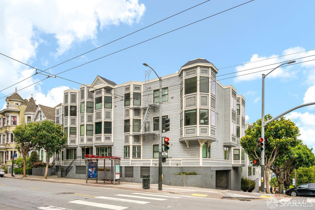 Photo #2: 425079772 Listing 