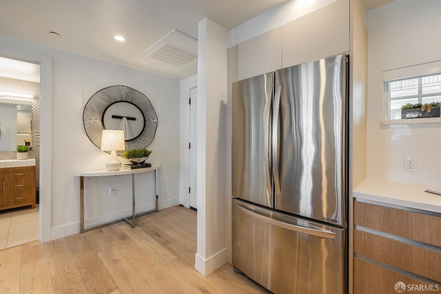 Photo #5: 425080324 Listing 