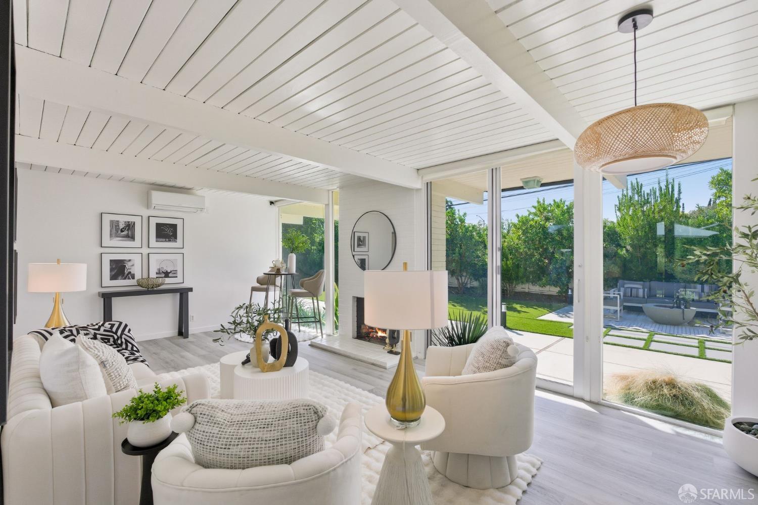 Detail Gallery Image 12 of 36 For 915 S Tantau Ave, Cupertino,  CA 95014 - 4 Beds | 2 Baths