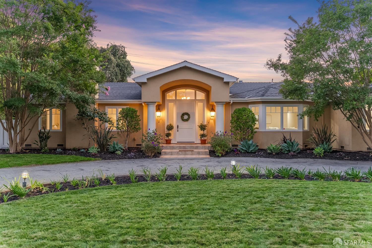 Detail Gallery Image 2 of 51 For 2 Callado Way, Atherton,  CA 94027 - 5 Beds | 4/1 Baths