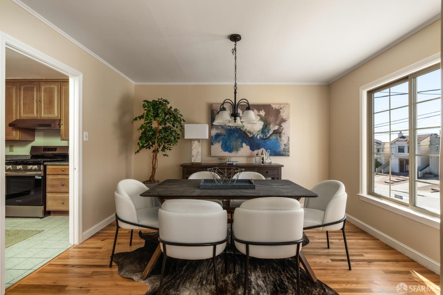 Detail Gallery Image 7 of 33 For 2114 20th Ave, San Francisco,  CA 94116 - 3 Beds | 2 Baths