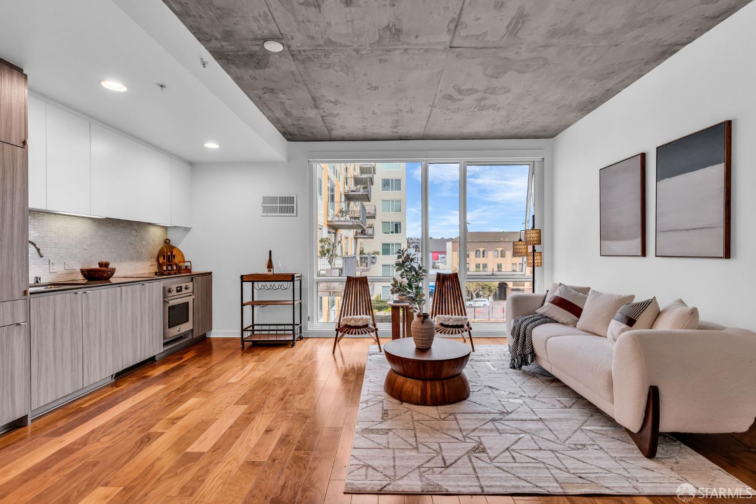 Detail Gallery Image 5 of 36 For 45 Bartlett St #416,  San Francisco,  CA 94110 - 1 Beds | 1 Baths