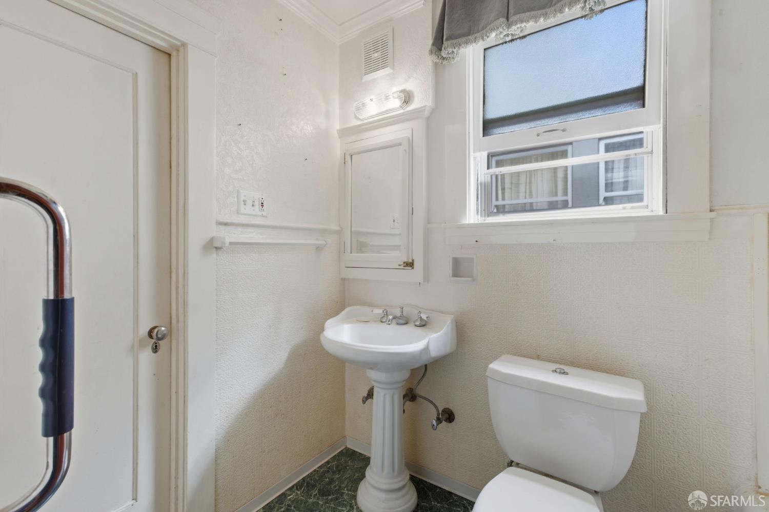 Detail Gallery Image 17 of 30 For 53 Foote Ave, San Francisco,  CA 94112 - 3 Beds | 1 Baths