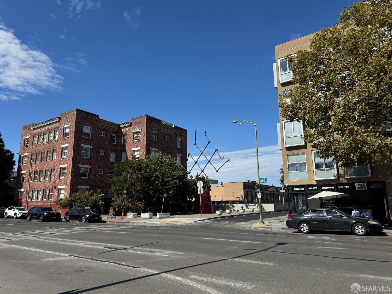 Detail Gallery Image 4 of 17 For 1109 Oak St, Oakland,  CA 94607 - – Beds | – Baths