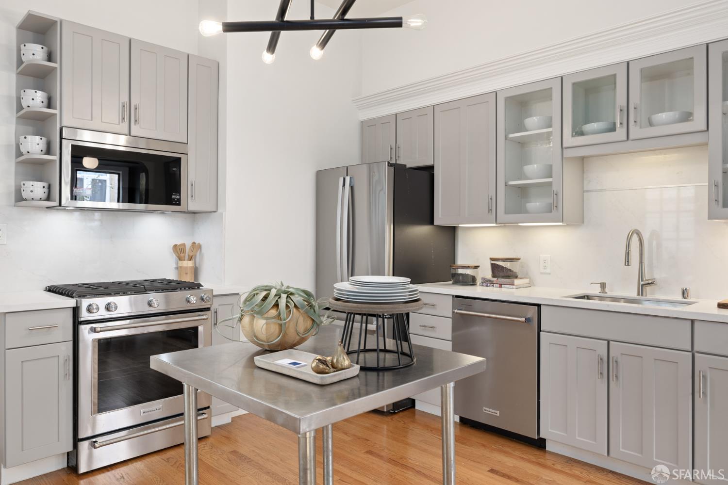 Detail Gallery Image 18 of 30 For 3110 Buchanan St, San Francisco,  CA 94123 - 2 Beds | 1/1 Baths