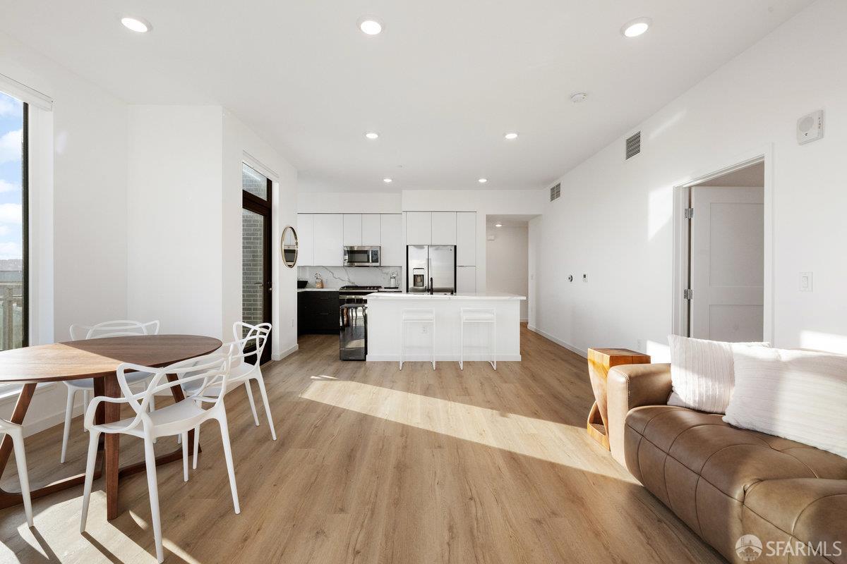 Detail Gallery Image 12 of 57 For 52 Kirkwood Ave #426,  San Francisco,  CA 94124 - 2 Beds | 2 Baths