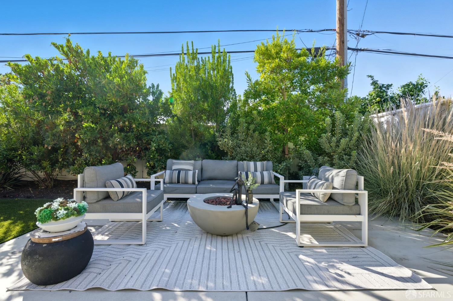 Detail Gallery Image 32 of 36 For 915 S Tantau Ave, Cupertino,  CA 95014 - 4 Beds | 2 Baths