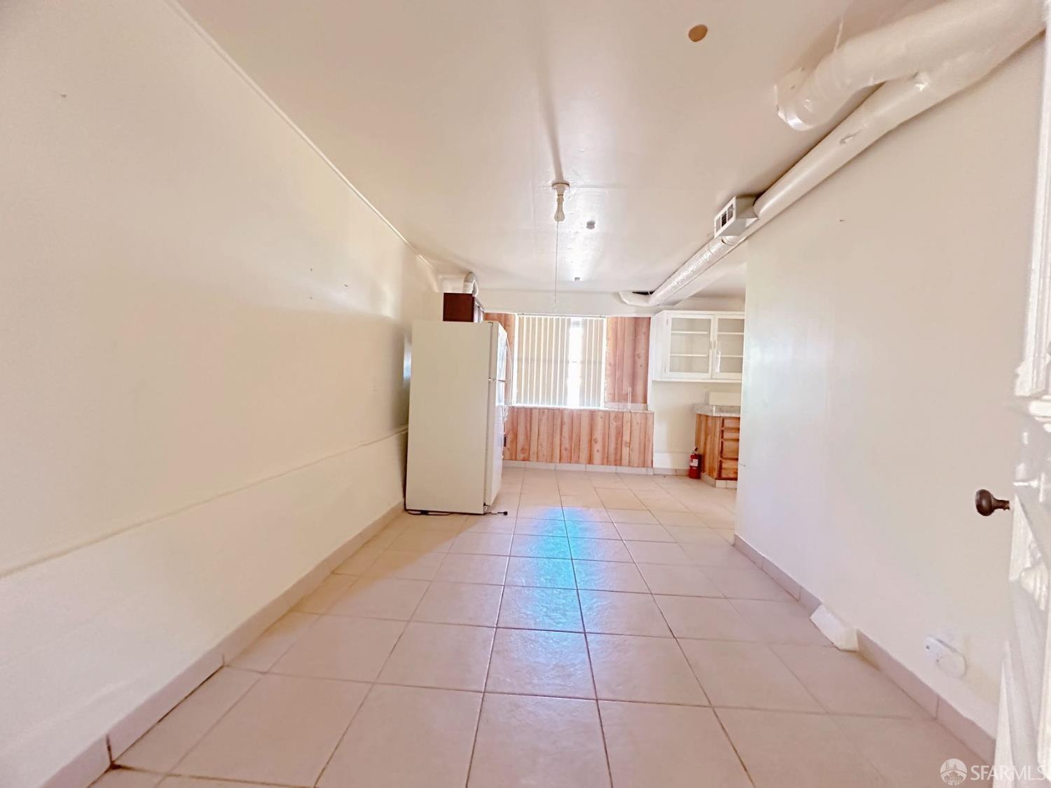 Detail Gallery Image 11 of 32 For 322 Commercial Ave, South San Francisco,  CA 94080 - 3 Beds | 1/1 Baths