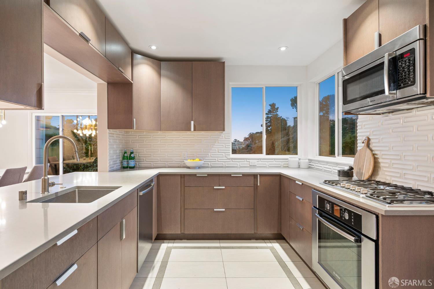 Detail Gallery Image 67 of 81 For 11 Encline Ct, San Francisco,  CA 94127 - 3 Beds | 3/1 Baths