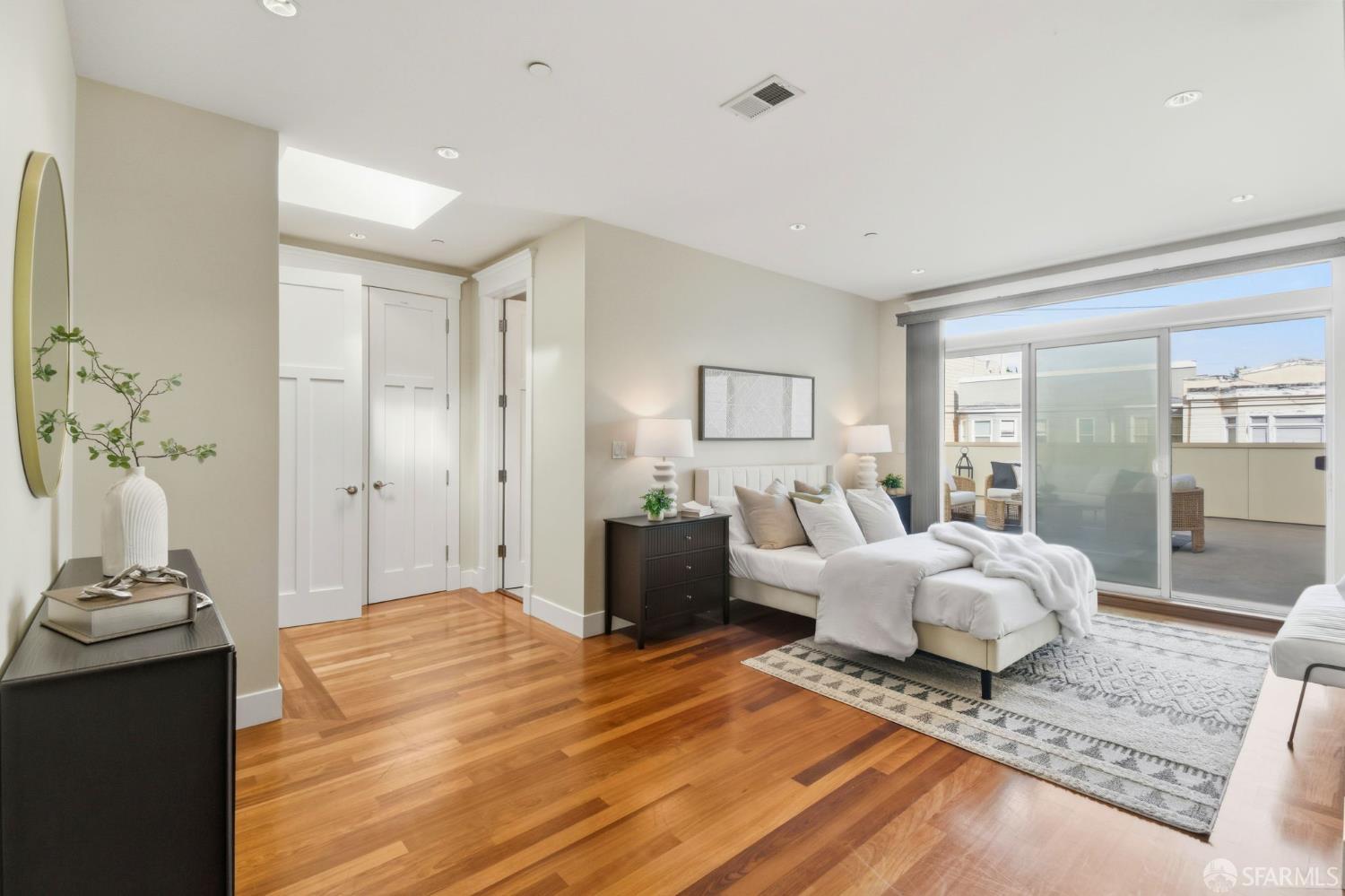 Detail Gallery Image 27 of 70 For 371 6th Ave, San Francisco,  CA 94118 - 3 Beds | 3 Baths