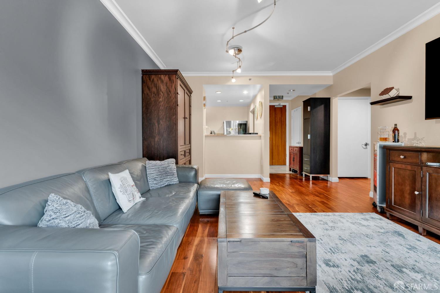 Detail Gallery Image 6 of 40 For 1 Mandalay Pl #908,  South San Francisco,  CA 94080 - 1 Beds | 1 Baths