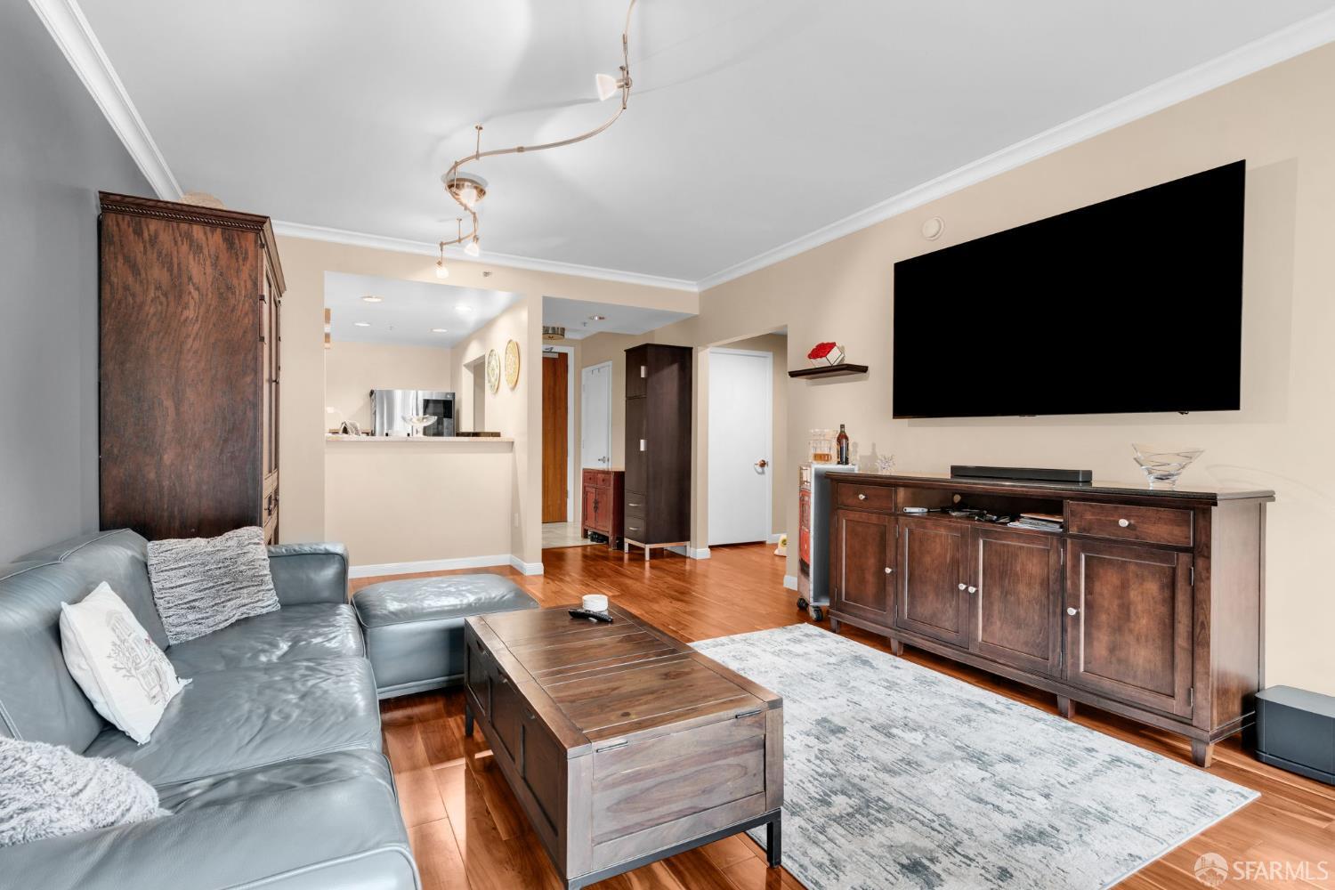 Detail Gallery Image 4 of 40 For 1 Mandalay Pl #908,  South San Francisco,  CA 94080 - 1 Beds | 1 Baths