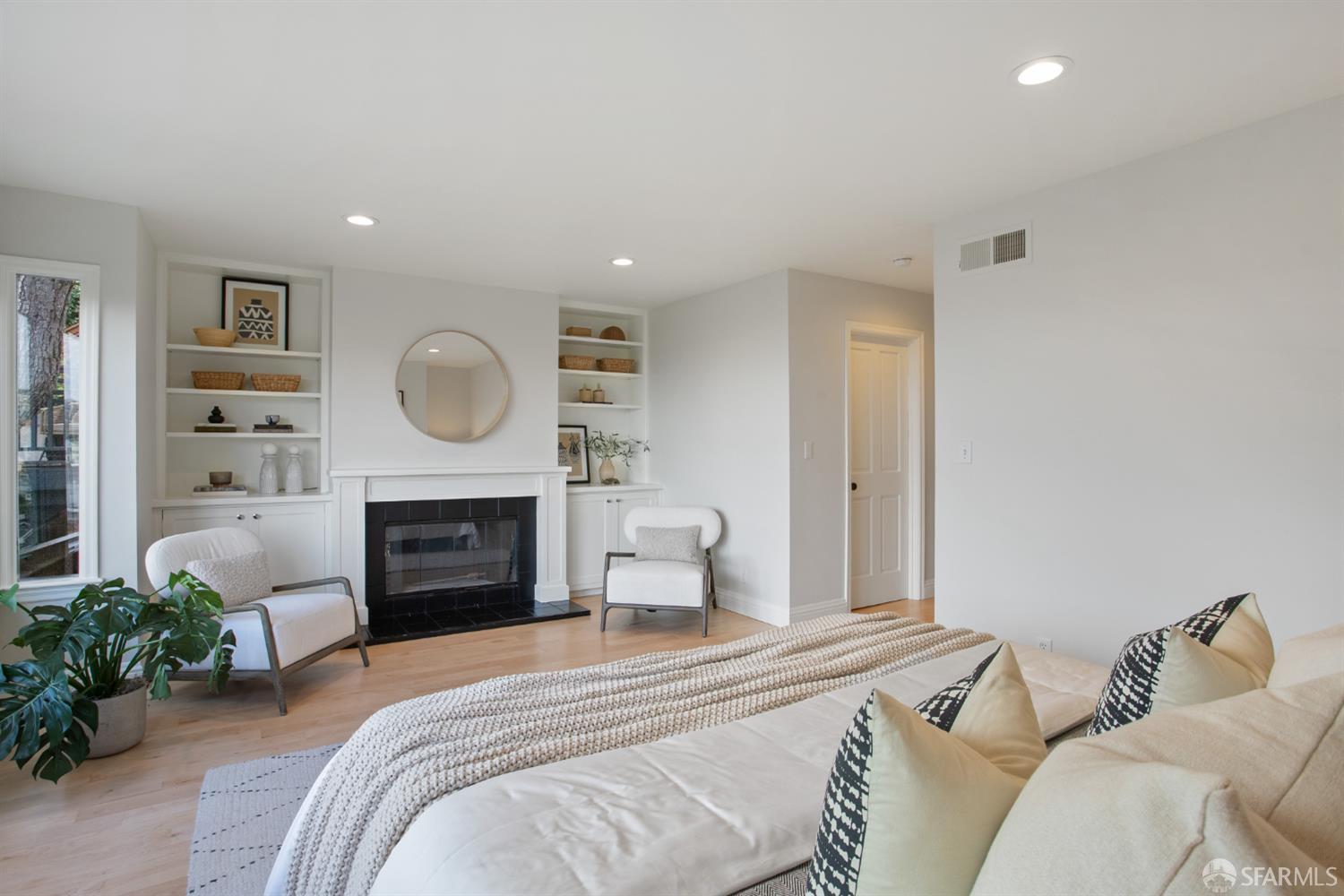 Photo #5: 425080462 Listing 