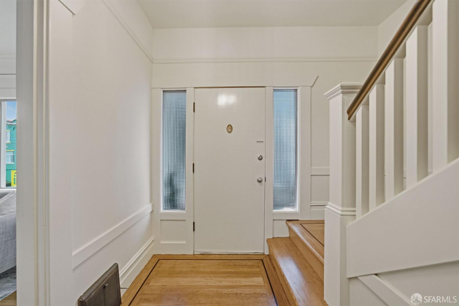 Detail Gallery Image 6 of 59 For 44 Maynard St, San Francisco,  CA 94112 - 2 Beds | 1 Baths