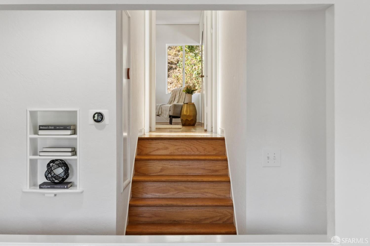 Detail Gallery Image 31 of 61 For 5969 Bruns Ct, Oakland,  CA 94611 - 3 Beds | 2 Baths