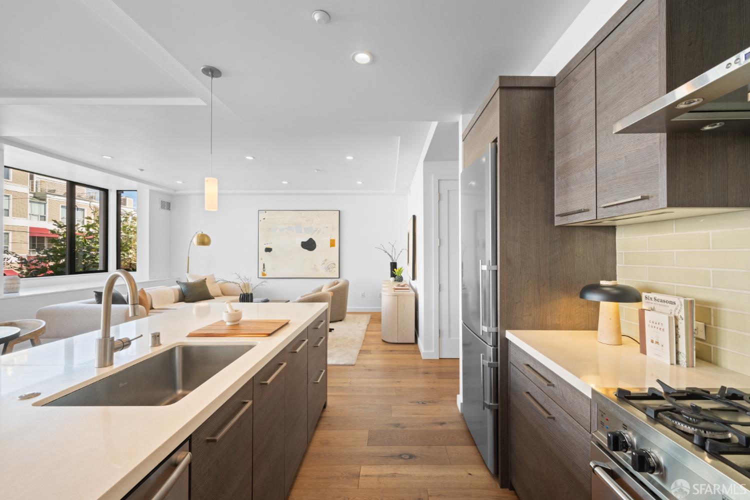 Photo #6: 425080459 Listing 