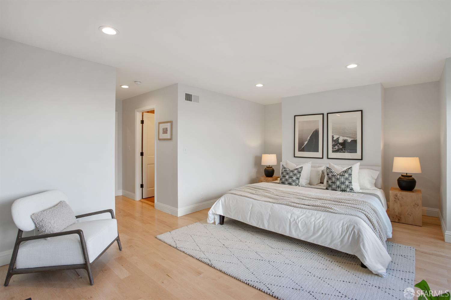 Photo #6: 425080462 Listing 