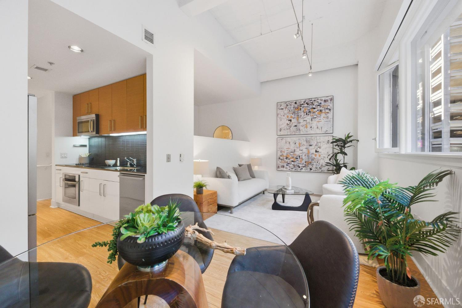 More Details about MLS # 425080596 : 74 NEW MONTGOMERY STREET #211