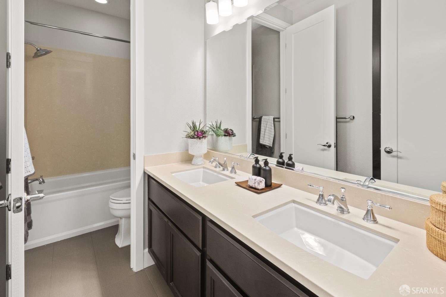 Photo #38: 425080356 Listing: Photo #38