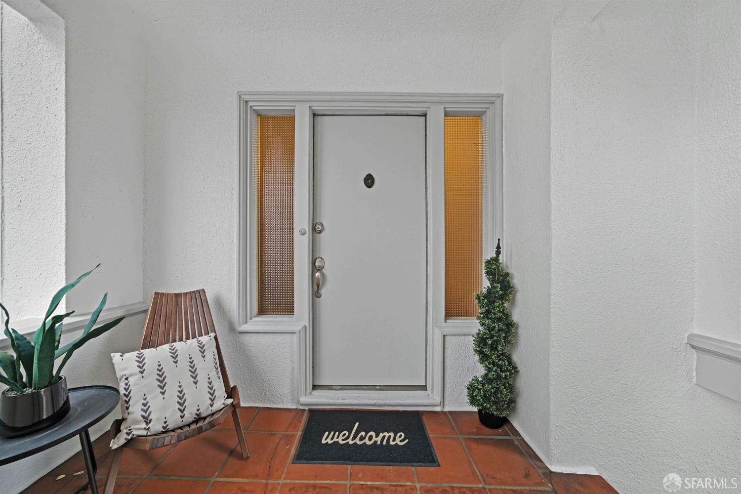 Detail Gallery Image 3 of 59 For 44 Maynard St, San Francisco,  CA 94112 - 2 Beds | 1 Baths