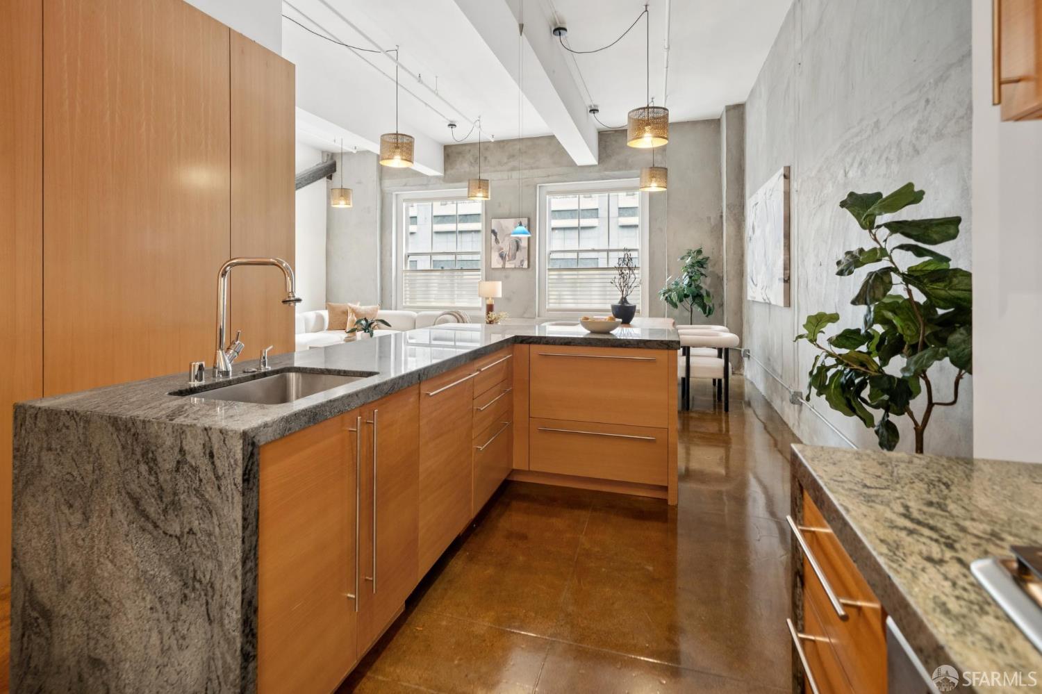 Photo #7: 425080432 Listing: Photo #7