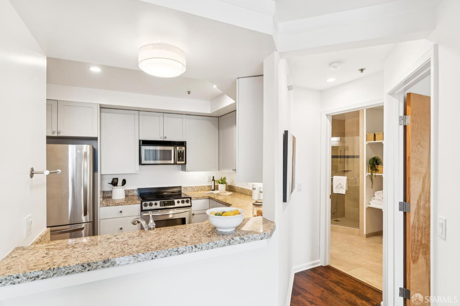 Photo #12: 425079987 Listing: Photo #12