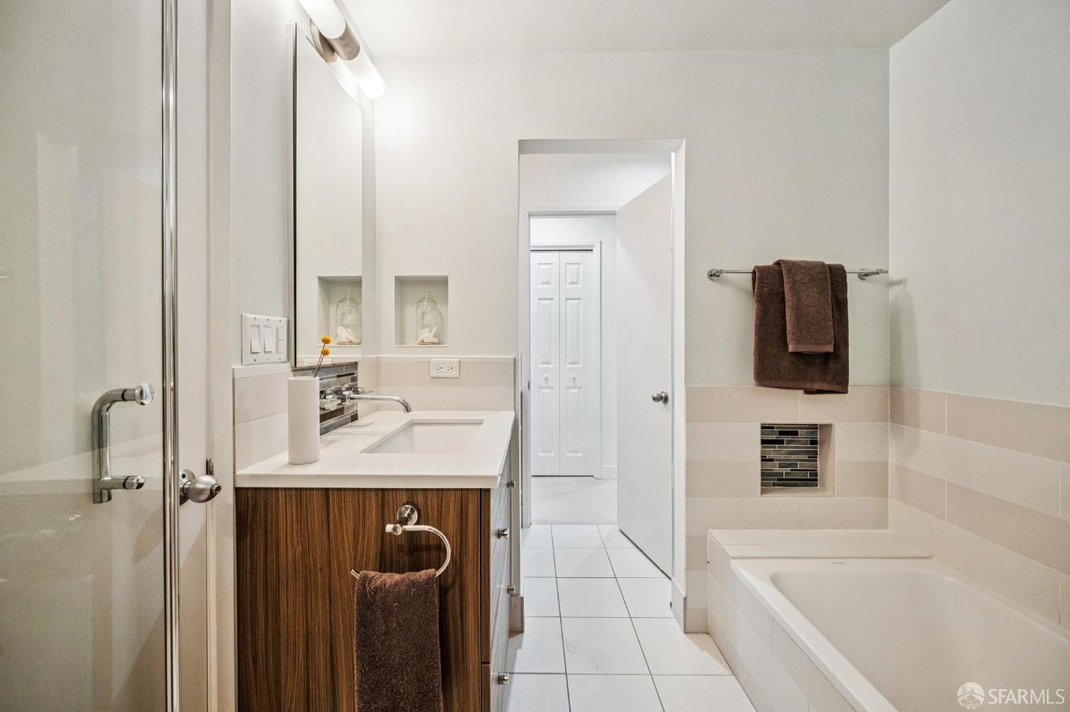 Photo #60: 425080534 Listing: Photo #60