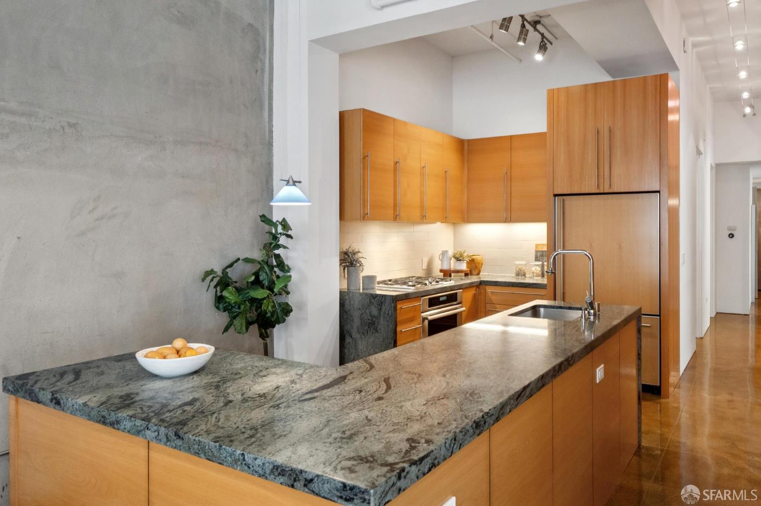 Photo #8: 425080432 Listing: Photo #8