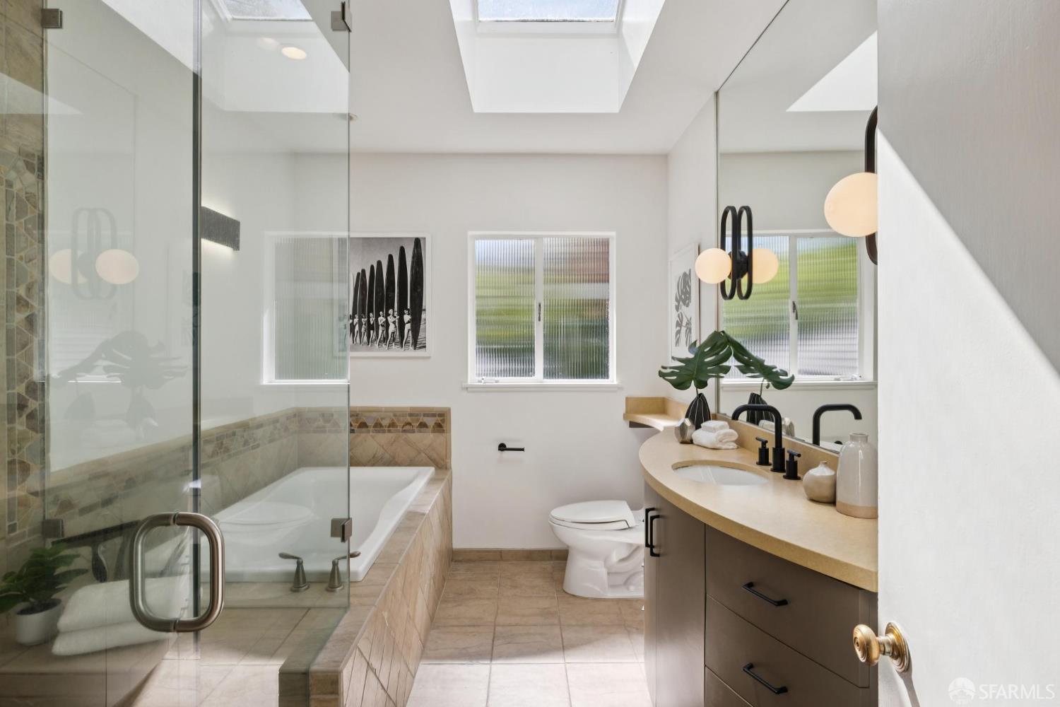 Detail Gallery Image 36 of 61 For 5969 Bruns Ct, Oakland,  CA 94611 - 3 Beds | 2 Baths