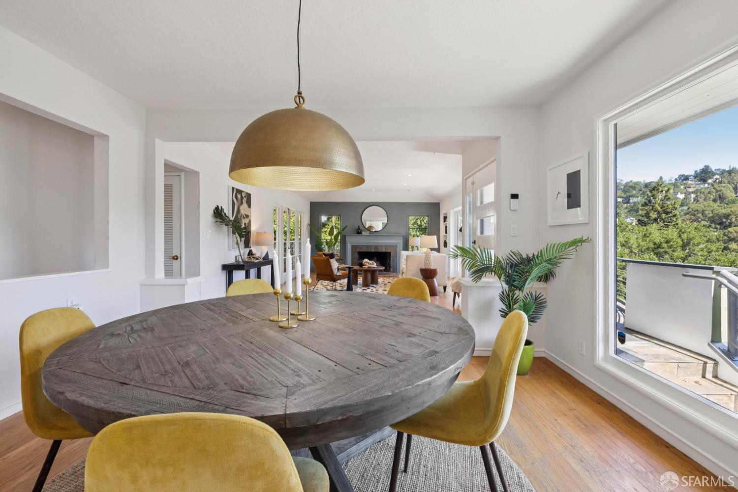 Detail Gallery Image 21 of 61 For 5969 Bruns Ct, Oakland,  CA 94611 - 3 Beds | 2 Baths