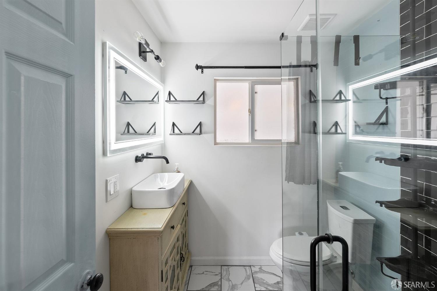 Detail Gallery Image 20 of 54 For 3541 Custer St, Oakland,  CA 94601 - 3 Beds | 2 Baths