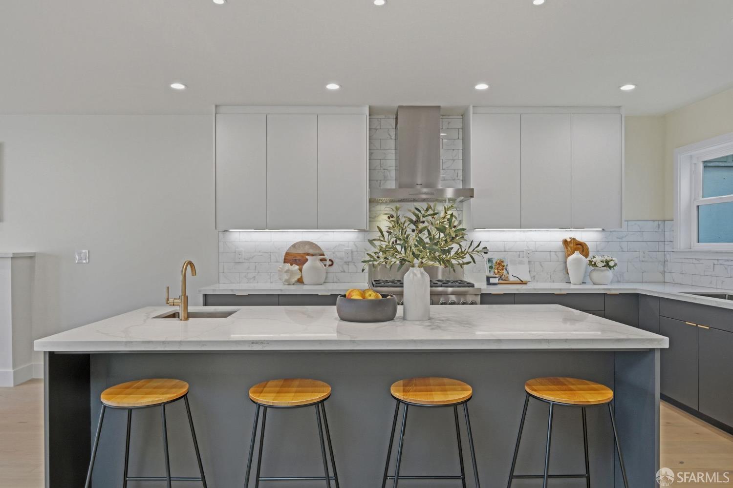 Detail Gallery Image 10 of 46 For 439 32nd Ave, San Francisco,  CA 94121 - 3 Beds | 4 Baths