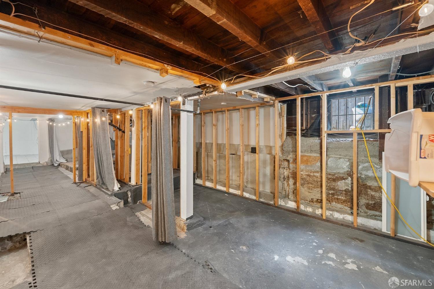 Detail Gallery Image 42 of 54 For 3541 Custer St, Oakland,  CA 94601 - 3 Beds | 2 Baths