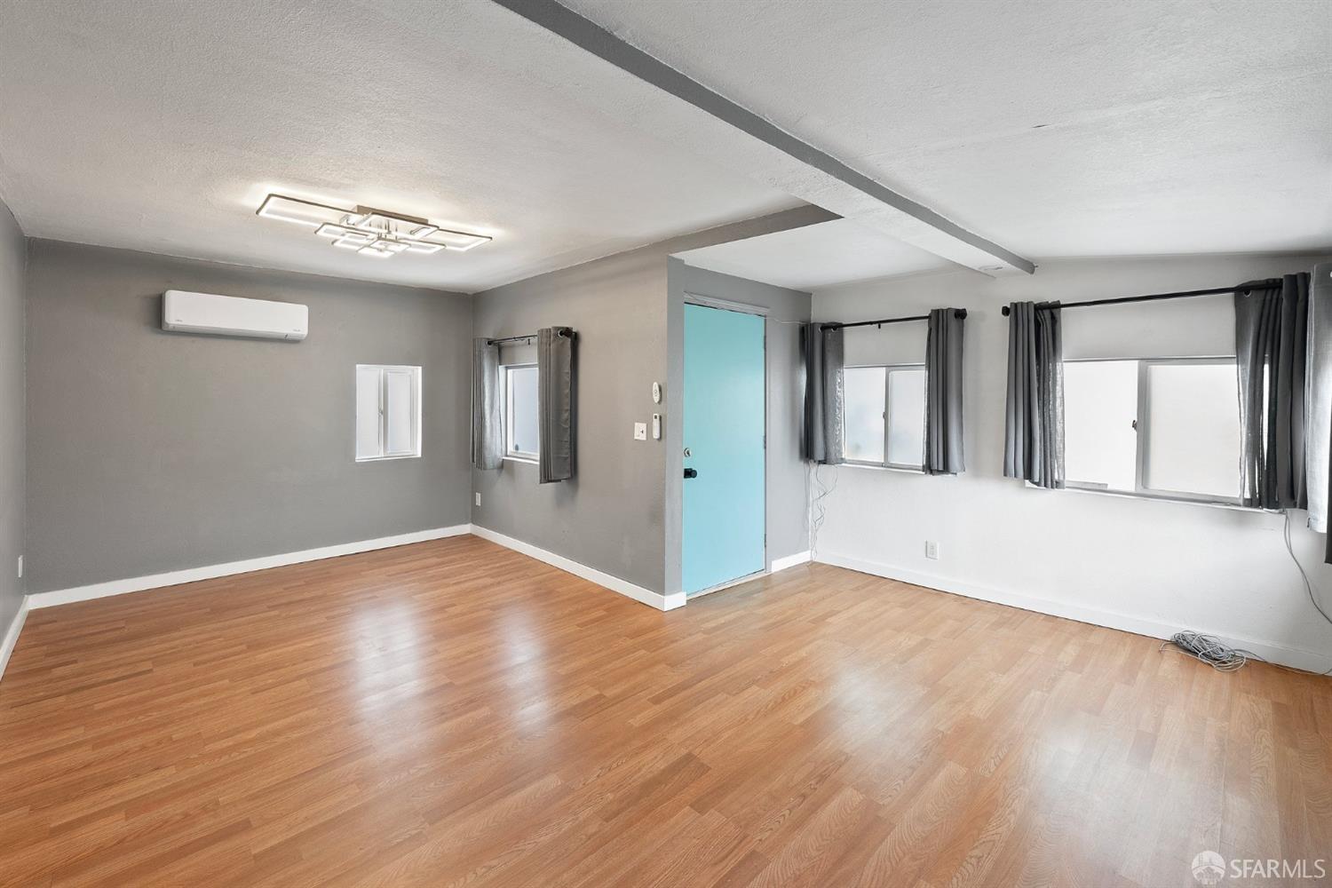 Detail Gallery Image 5 of 54 For 3541 Custer St, Oakland,  CA 94601 - 3 Beds | 2 Baths