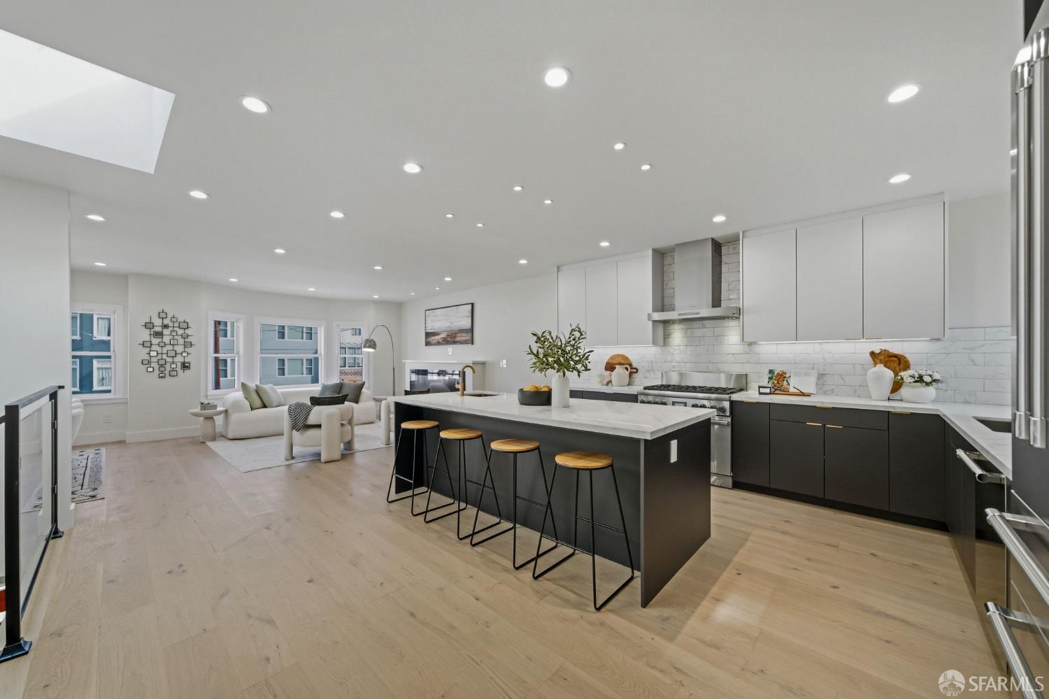 Detail Gallery Image 6 of 46 For 439 32nd Ave, San Francisco,  CA 94121 - 3 Beds | 4 Baths