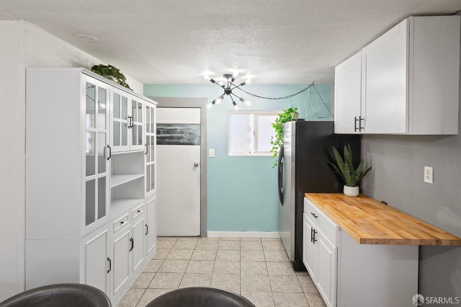 Detail Gallery Image 16 of 54 For 3541 Custer St, Oakland,  CA 94601 - 3 Beds | 2 Baths