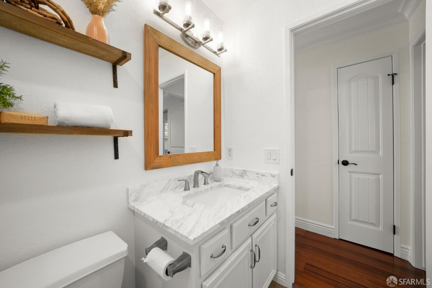 Detail Gallery Image 19 of 28 For 150 Farm Ln, Martinez,  CA 94553 - 2 Beds | 2 Baths