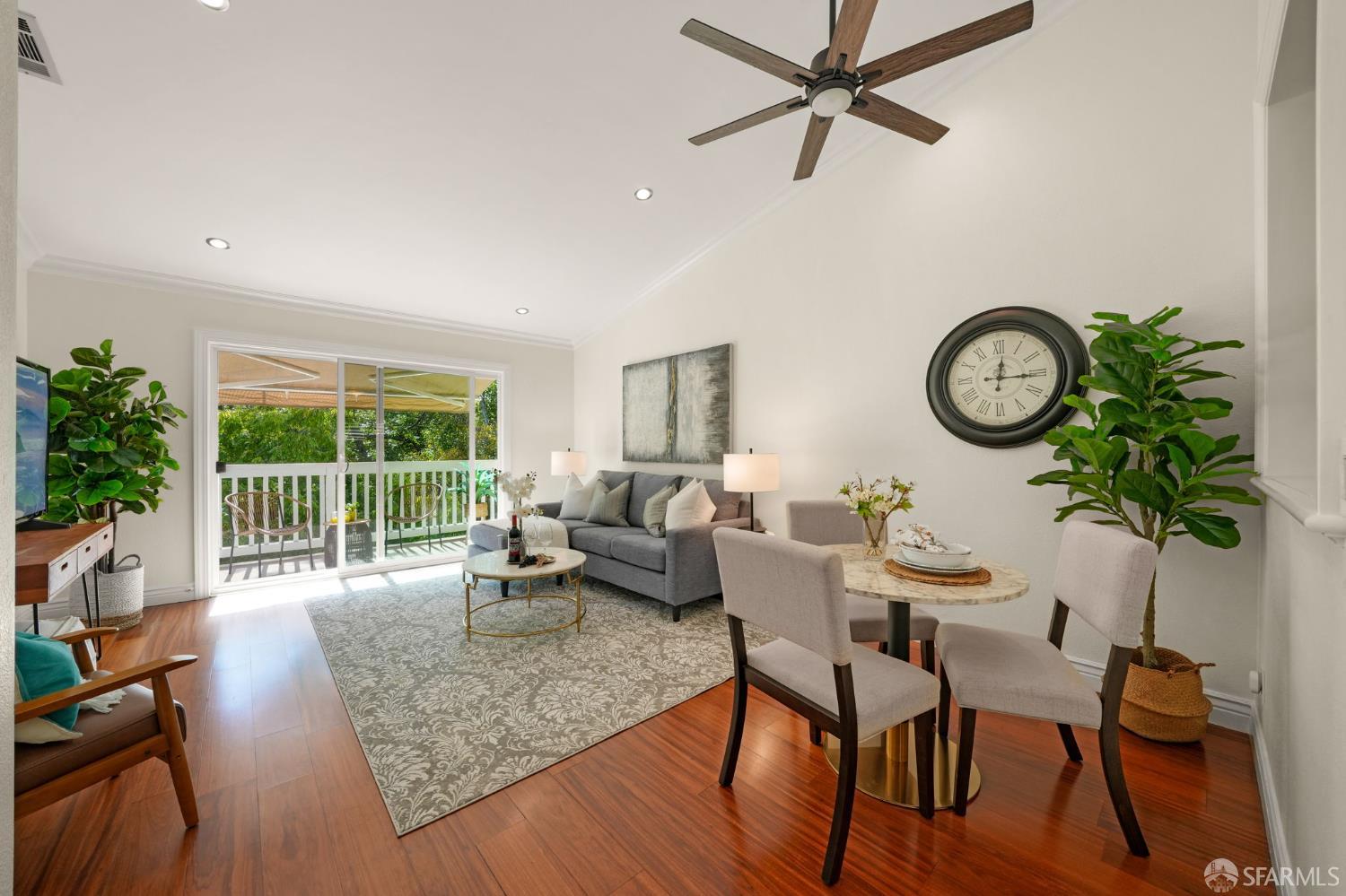 Detail Gallery Image 8 of 28 For 150 Farm Ln, Martinez,  CA 94553 - 2 Beds | 2 Baths