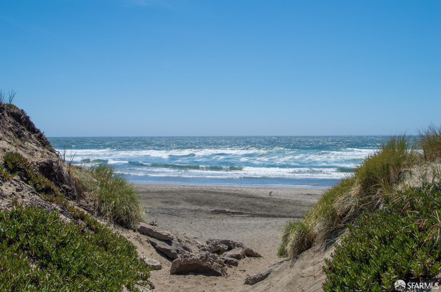 Detail Gallery Image 15 of 53 For 3400 Vicente St, San Francisco,  CA 94116 - 3 Beds | 2 Baths