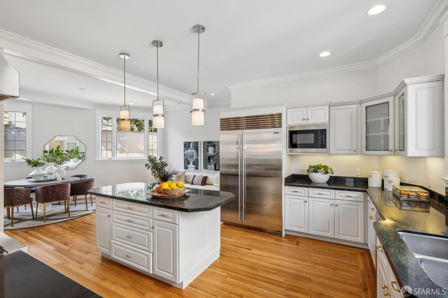 Detail Gallery Image 13 of 68 For 3 Presidio Ter, San Francisco,  CA 94118 - 7 Beds | 5/1 Baths