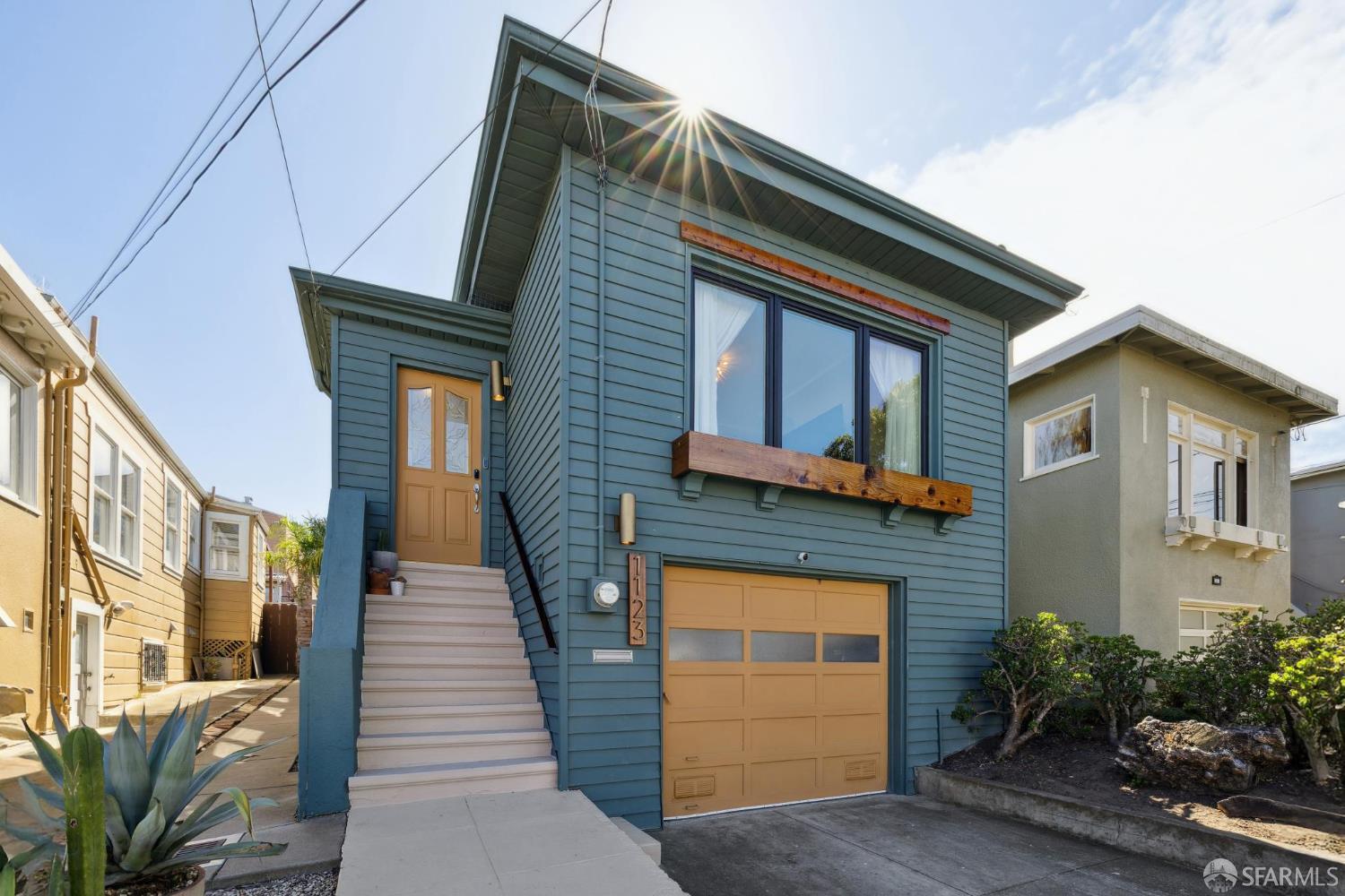 Detail Gallery Image 6 of 71 For 1123 Munich St, San Francisco,  CA 94112 - 3 Beds | 2 Baths