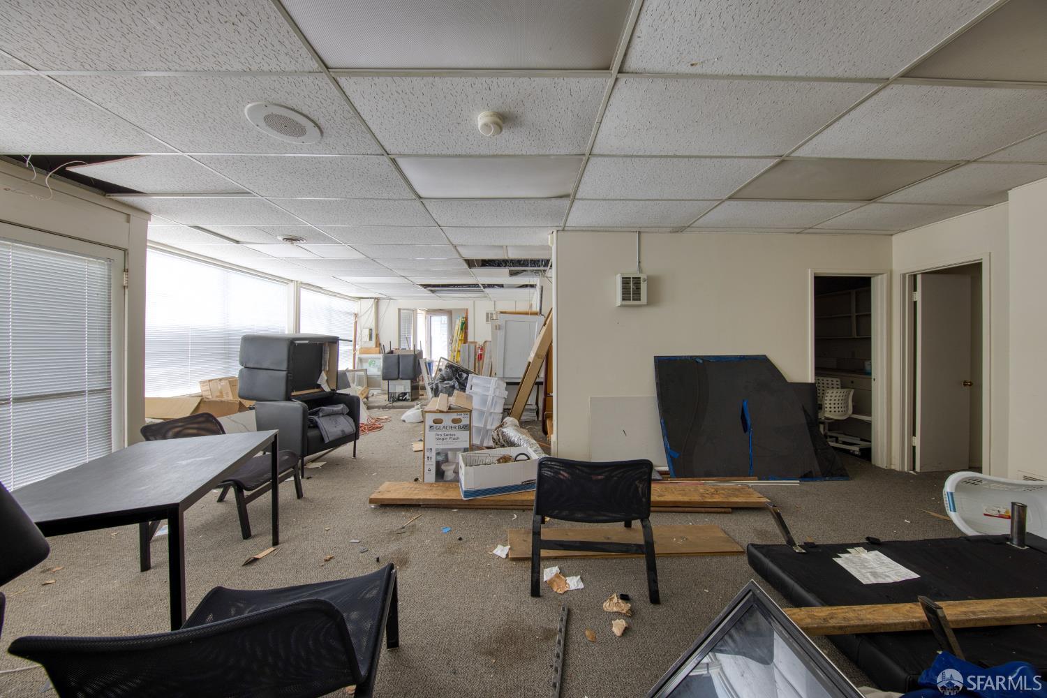 Detail Gallery Image 5 of 15 For 239 Hugo St, San Francisco,  CA 94122 - – Beds | – Baths