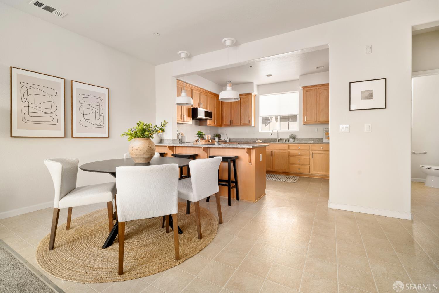 Detail Gallery Image 6 of 34 For 104 Jetty Rd, Richmond,  CA 94804 - 3 Beds | 3/1 Baths