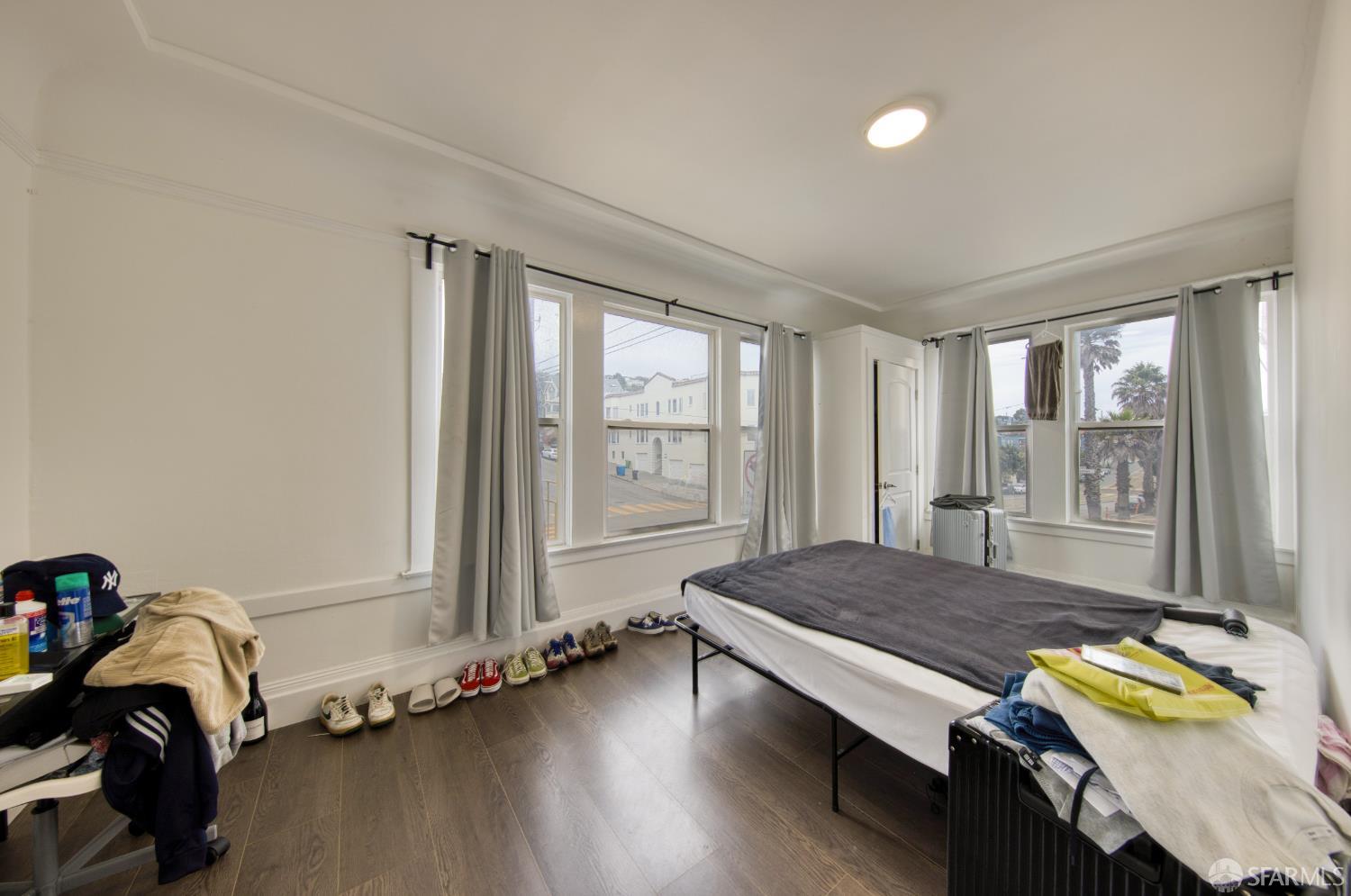 Detail Gallery Image 4 of 9 For 1392 Funston Ave, San Francisco,  CA 94122 - – Beds | – Baths