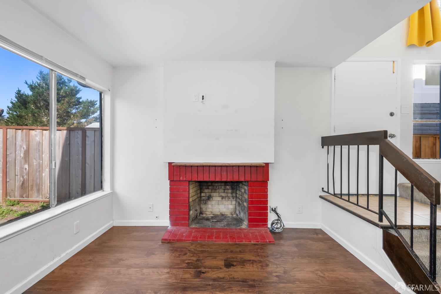 Detail Gallery Image 3 of 19 For 3849 Shamrock Ct, South San Francisco,  CA 94080 - 4 Beds | 2/1 Baths