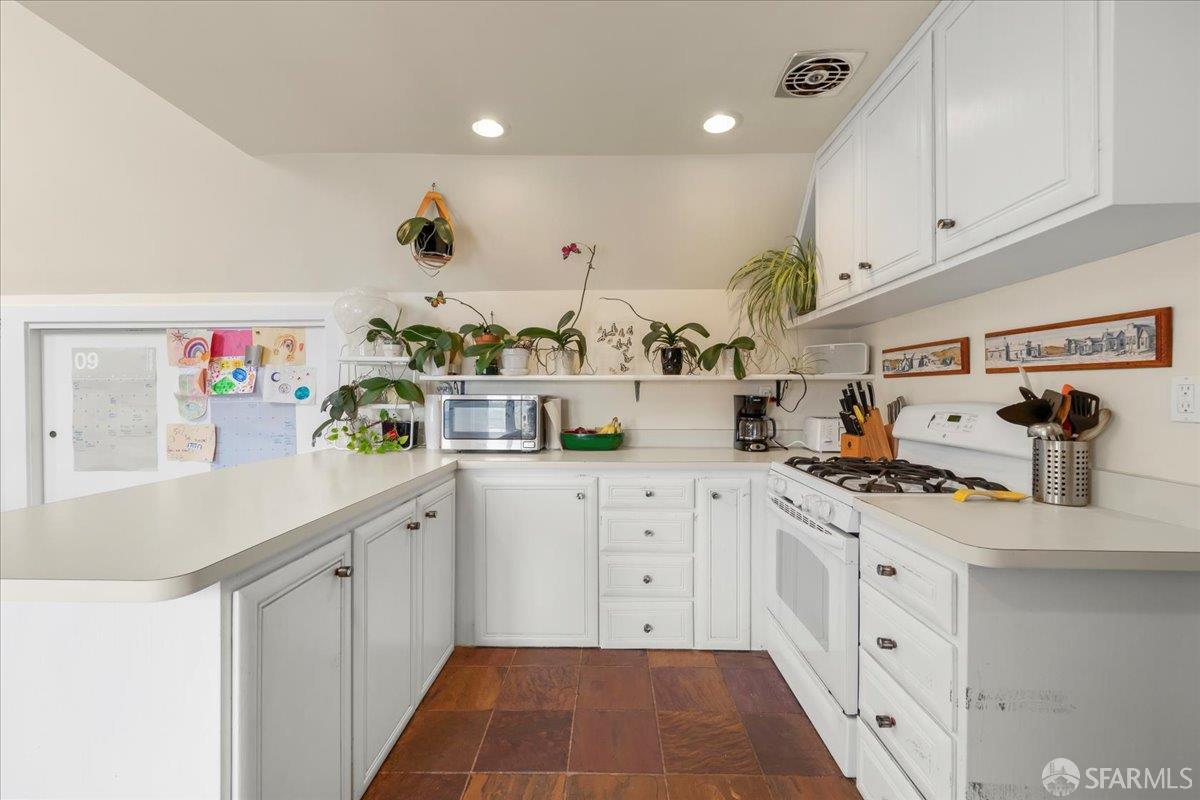 Detail Gallery Image 31 of 42 For 2275 California St, San Francisco,  CA 94115 - – Beds | – Baths