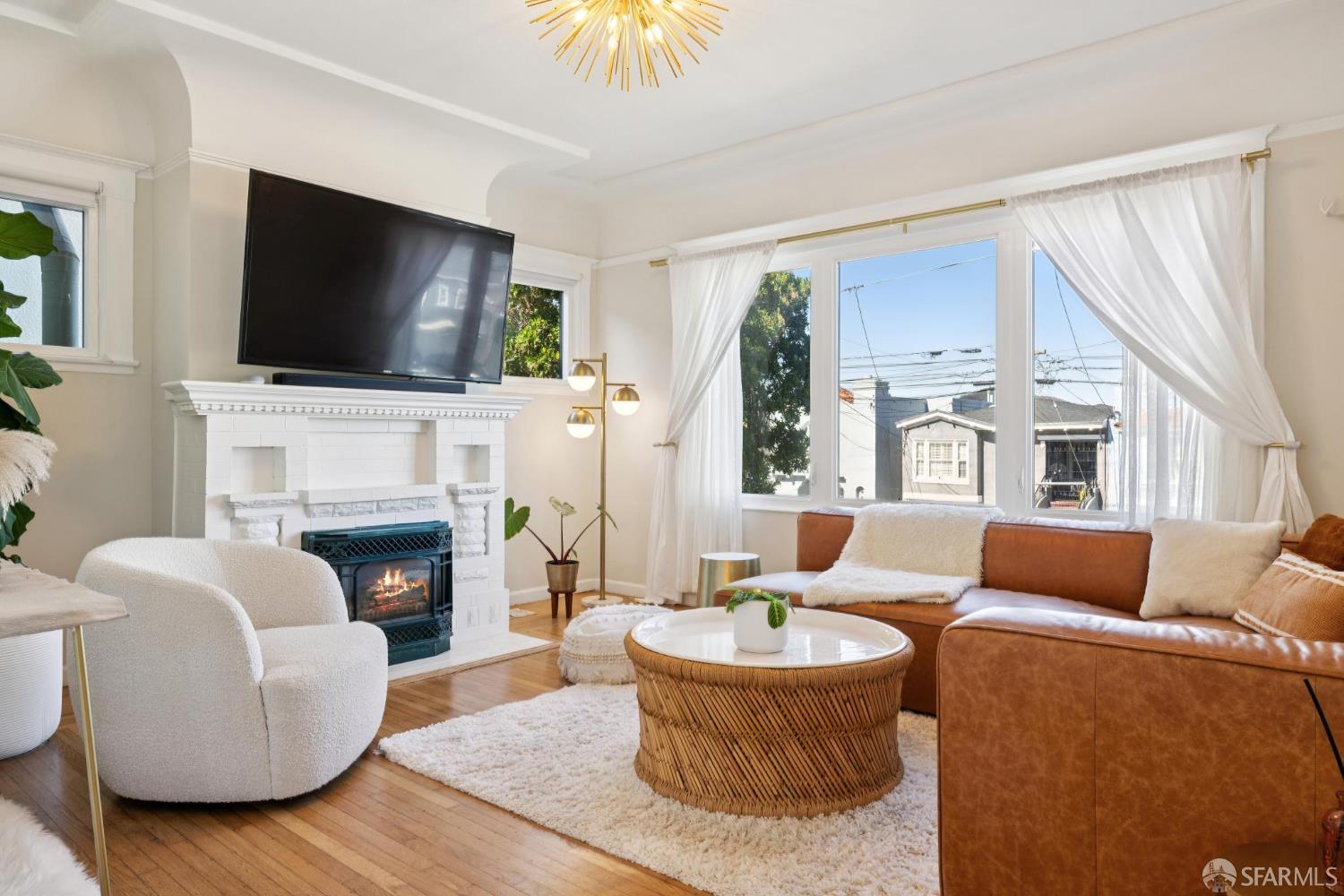 Detail Gallery Image 10 of 71 For 1123 Munich St, San Francisco,  CA 94112 - 3 Beds | 2 Baths