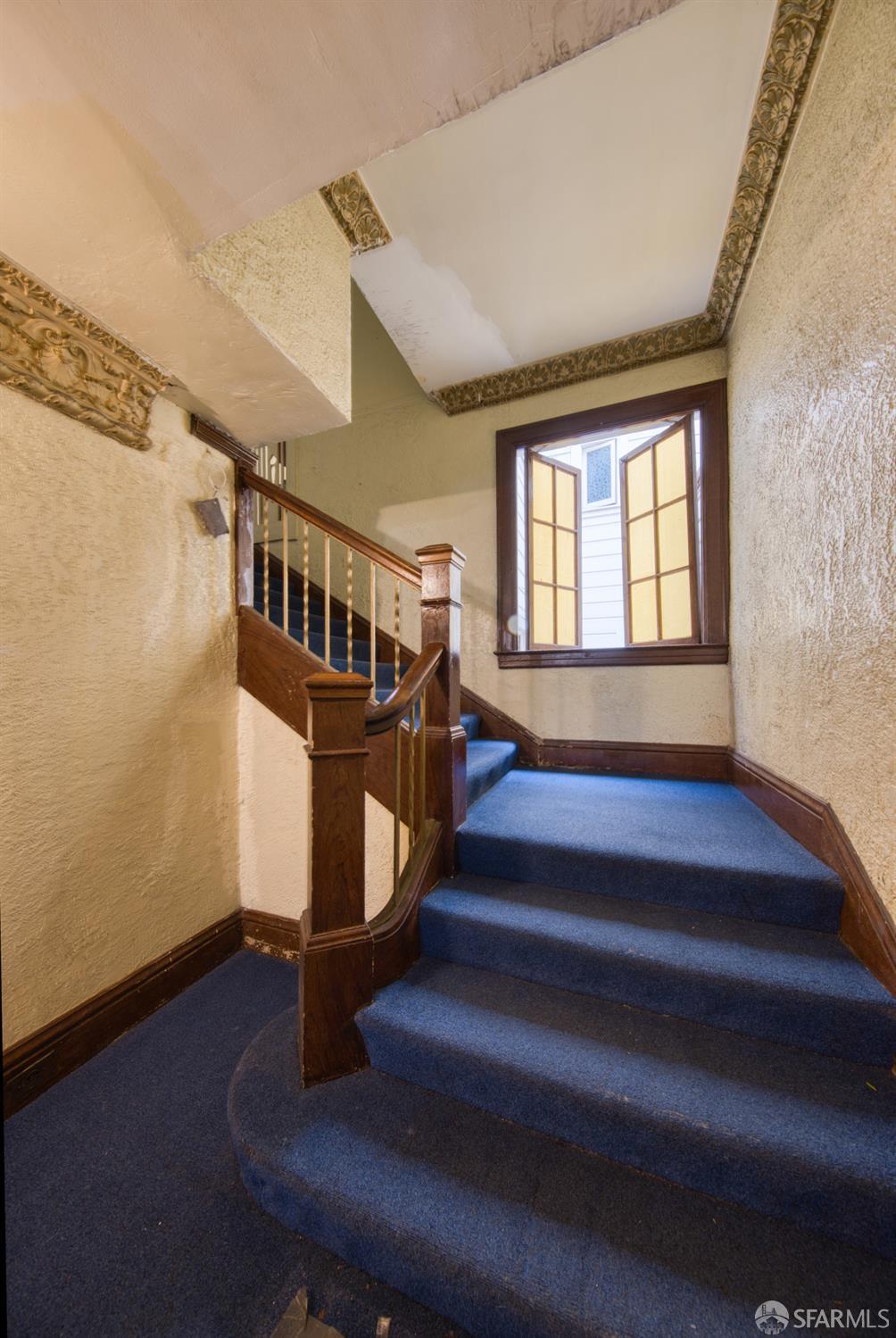 Detail Gallery Image 2 of 15 For 535 Broderick St, San Francisco,  CA 94117 - – Beds | – Baths