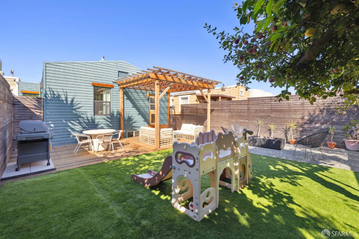 Detail Gallery Image 57 of 71 For 1123 Munich St, San Francisco,  CA 94112 - 3 Beds | 2 Baths