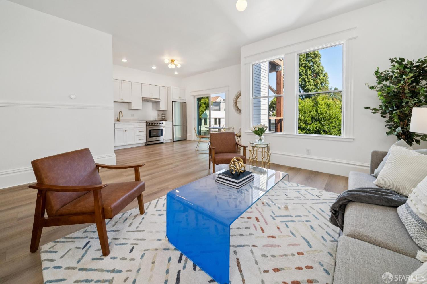 Photo #2: 425081106 Listing: Photo #2